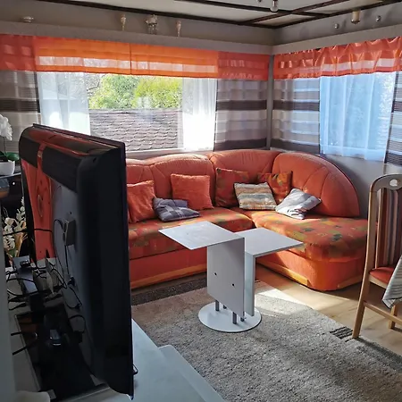 Дом На Озере Apartmán *